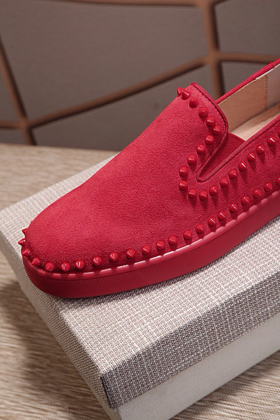 Men's shoes 💰: 438💰christian louboutin (CL red sole shoes) counter hot diamond series, casual sneakers for couples 📢 📢 📢 Exclusive hot style release🎈🎈💪Movable latex feet👻Finished outsole line [Proud]😝Female 35-40# Male 38#-46, global supply😝 [Top version]: Original imported cowhide frosted upper, top original leather lining, original molded TPU outsole, original 1:1 detail processing, original shoe last.